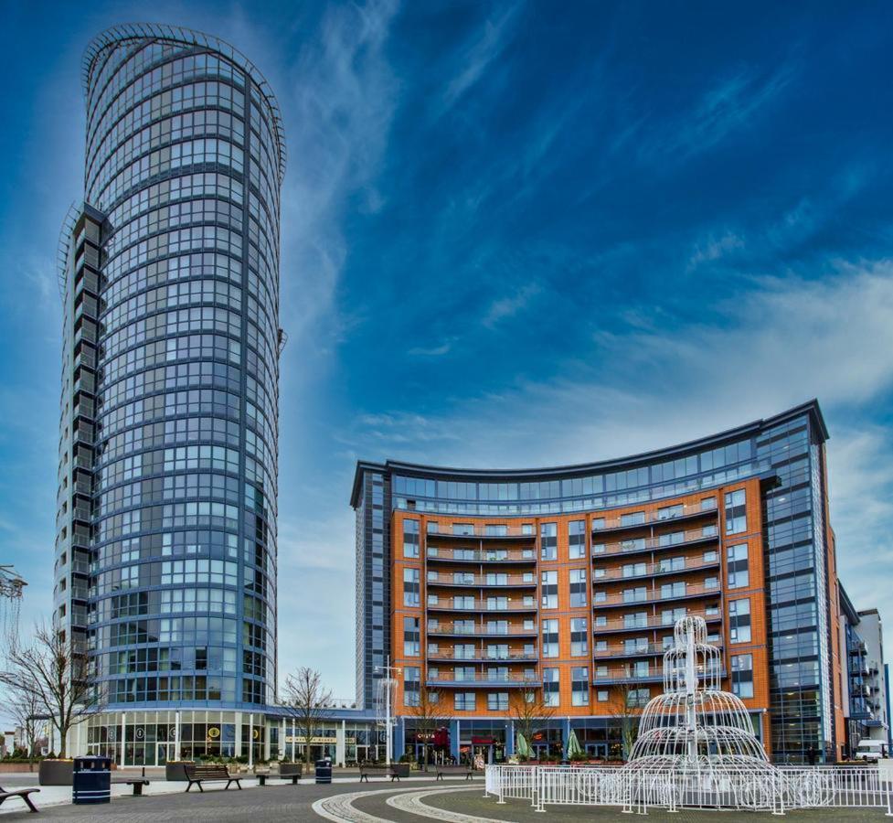 Gunwharf Quays Apartments Portsmouth Esterno foto