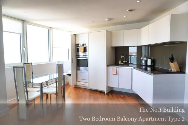 Gunwharf Quays Apartments Portsmouth Esterno foto