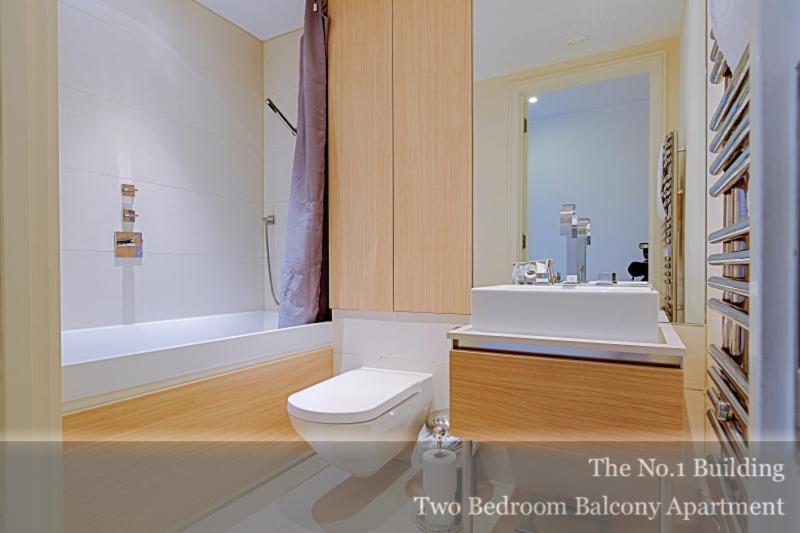 Gunwharf Quays Apartments Portsmouth Esterno foto