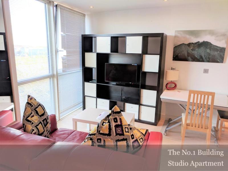 Gunwharf Quays Apartments Portsmouth Esterno foto