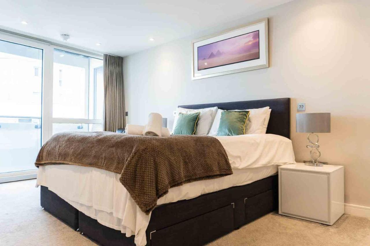 Gunwharf Quays Apartments Portsmouth Esterno foto
