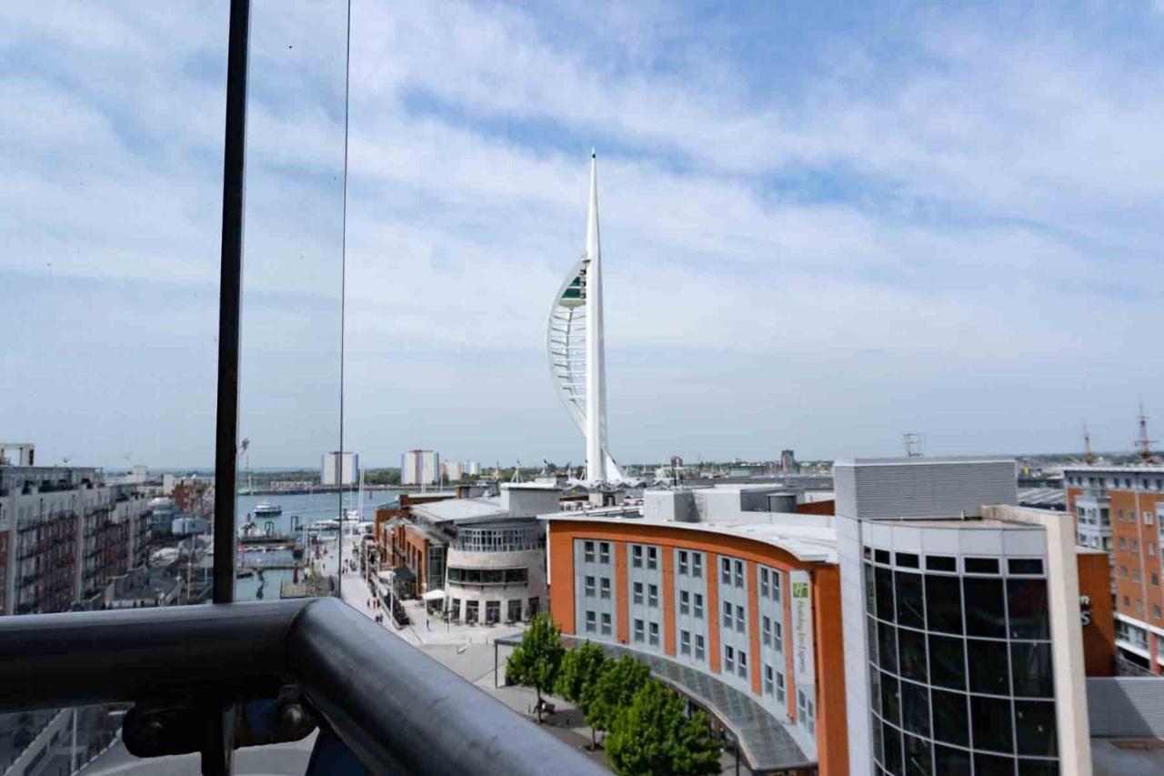 Gunwharf Quays Apartments Portsmouth Esterno foto