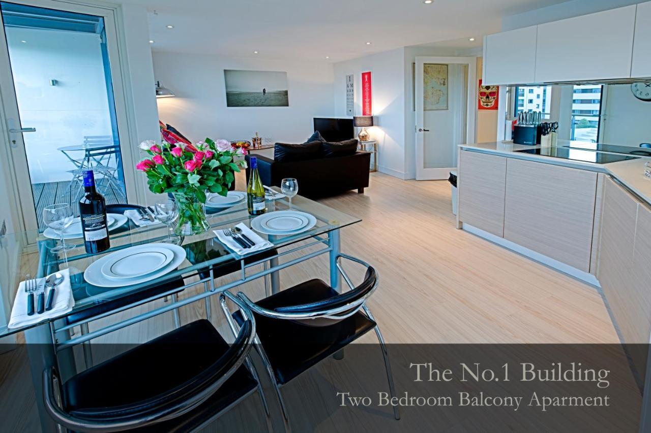 Gunwharf Quays Apartments Portsmouth Esterno foto